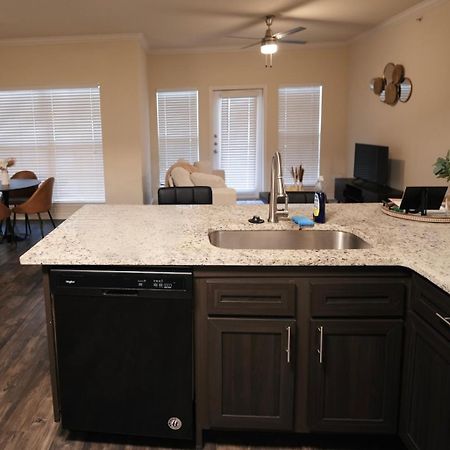 Charming 2 Bedroom, 2 Bath Apartment Austin Exterior photo
