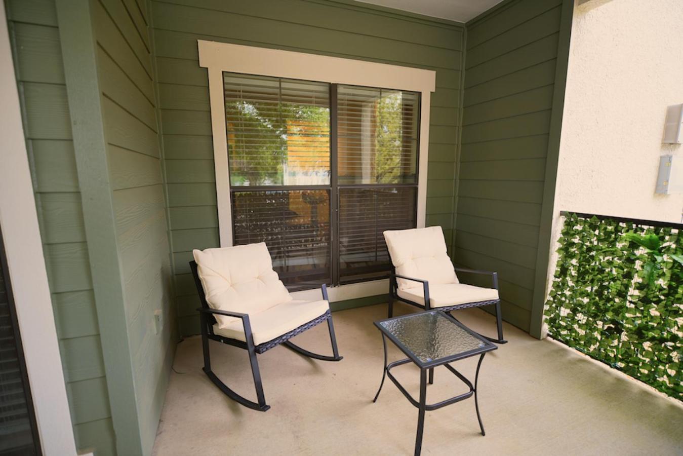 Charming 2 Bedroom, 2 Bath Apartment Austin Exterior photo