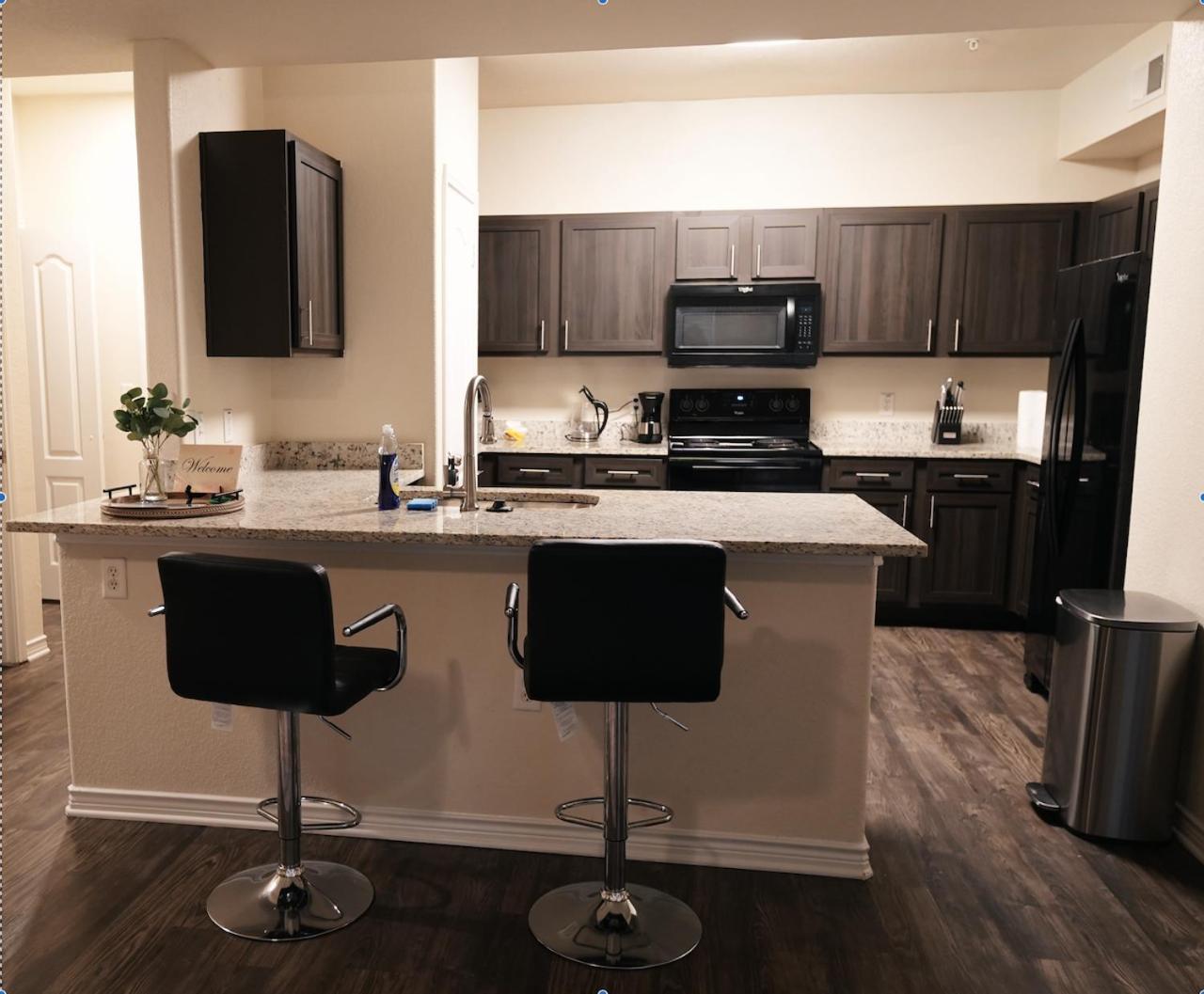 Charming 2 Bedroom, 2 Bath Apartment Austin Exterior photo
